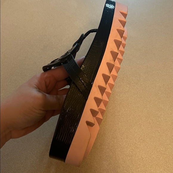 Tory Burch Miller Cloud lug sandals patent black and pink - Picture 7 of 7